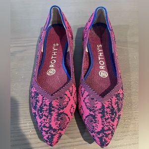 Rothy’s Fushia Navy Snake Points Size 6.5. EUC